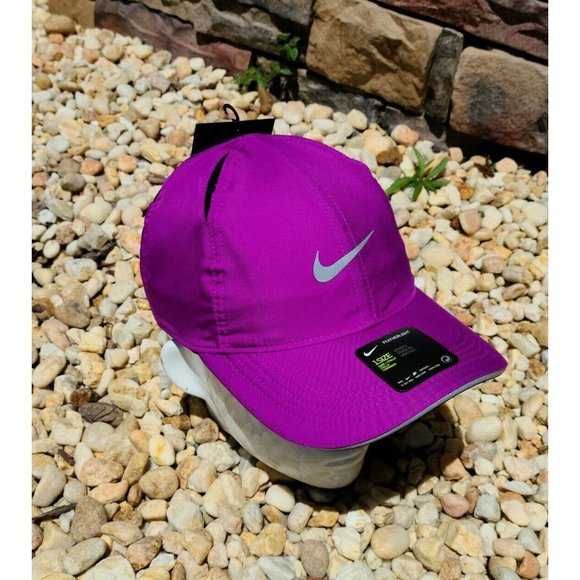 Nike Dri-FIT Aerobill Featherlight Reflective Cap